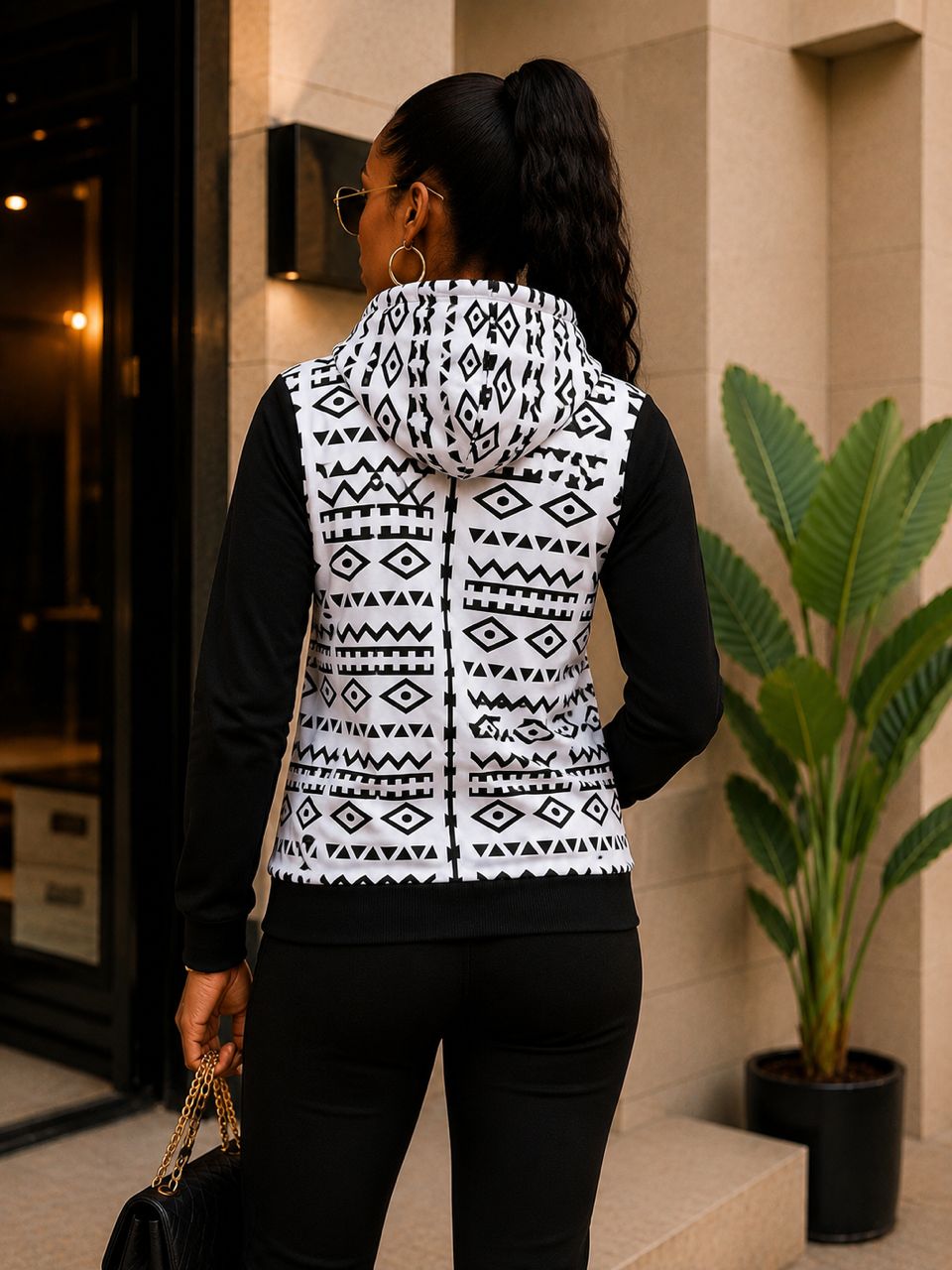 Pull Afro Élégance Noir et Blanc